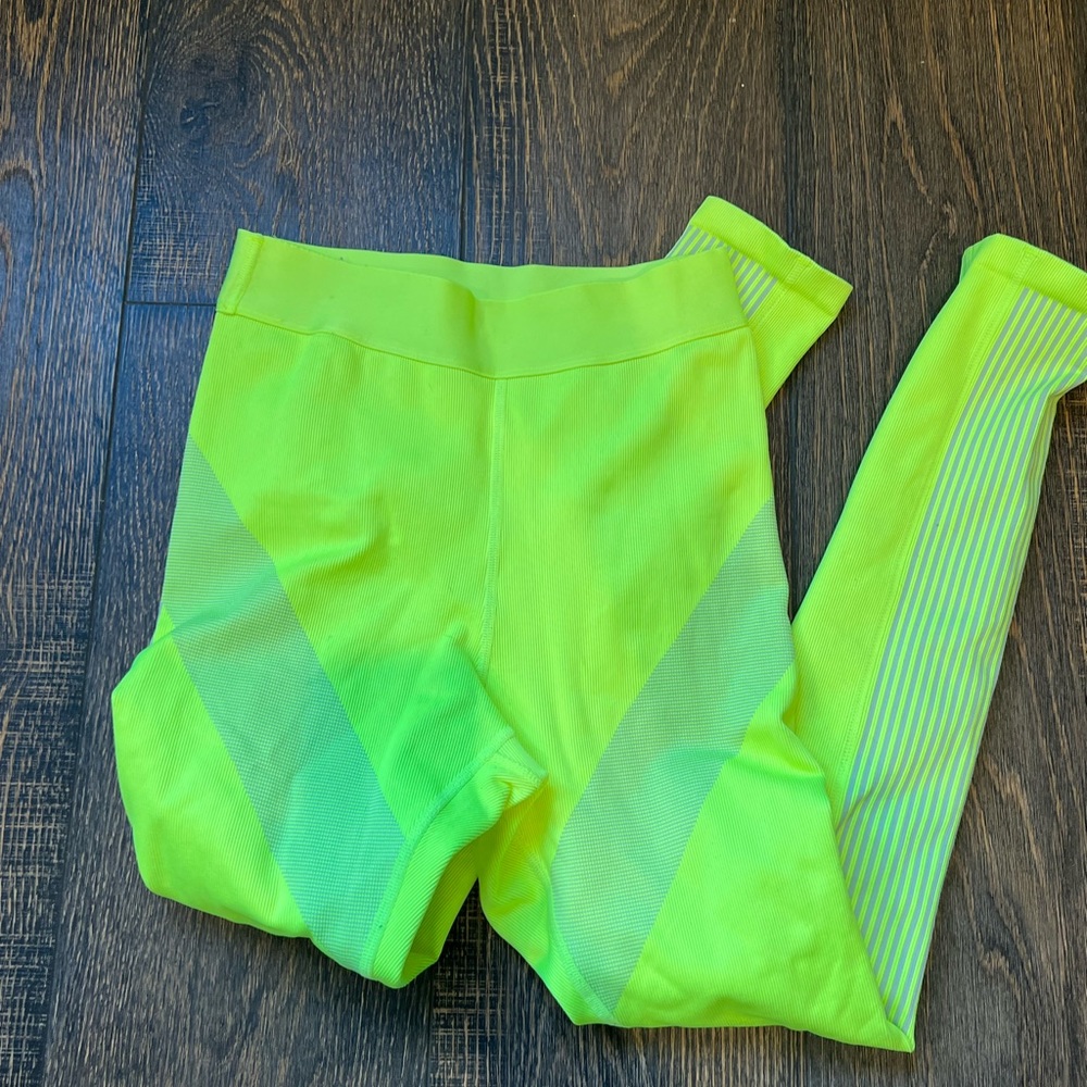 Bright yellow leggings